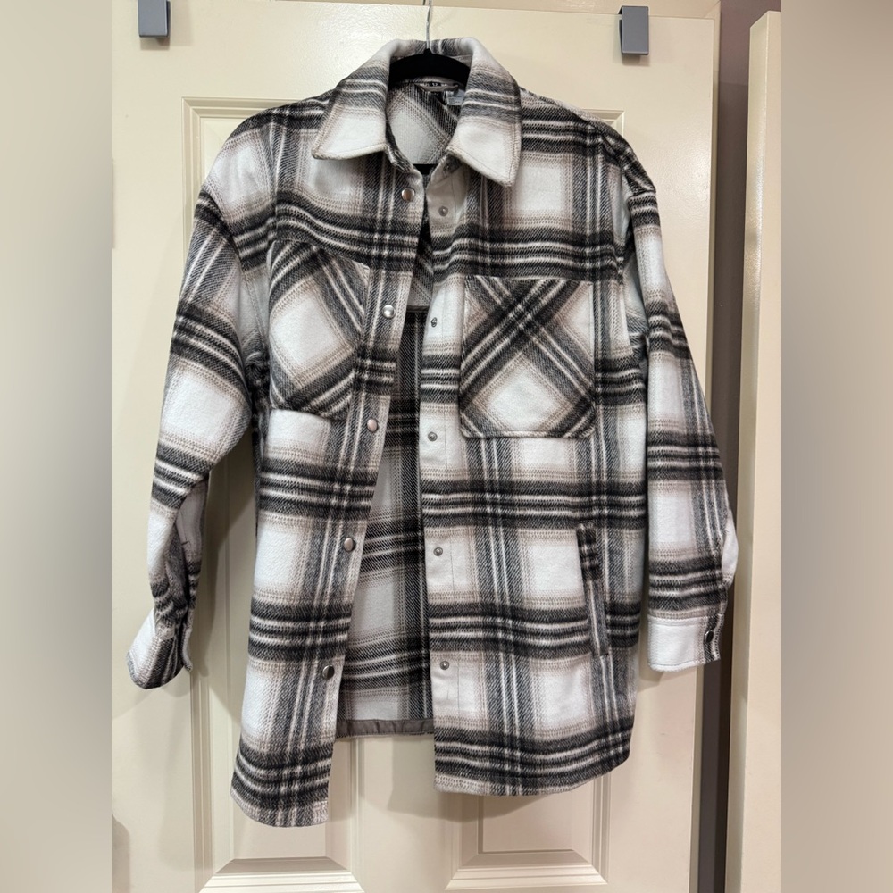 H&M plaid Shacket shirt jacket